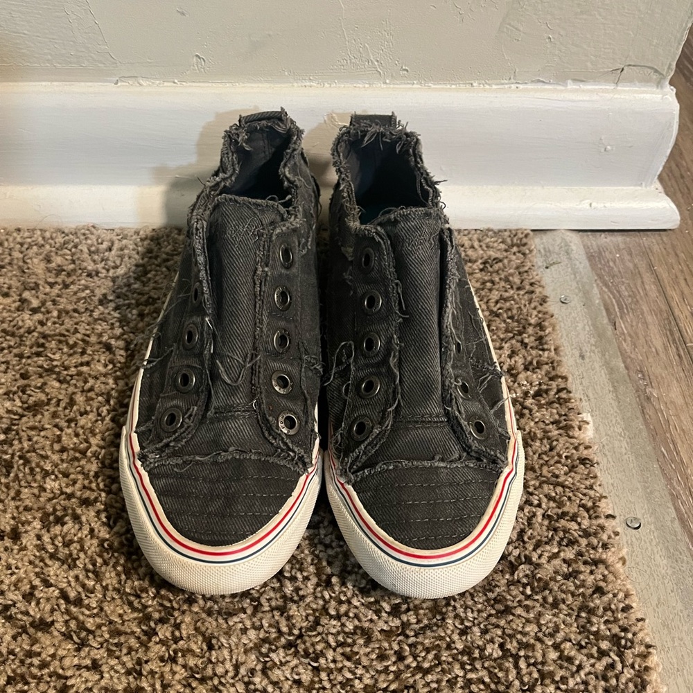 Gray blowfish sneakers